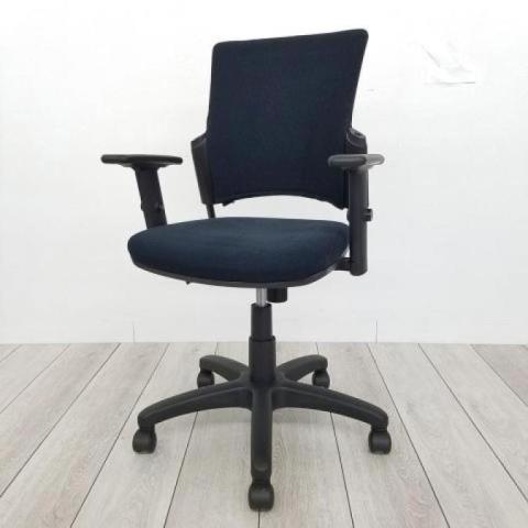 【中古】チェダーCチェア KD-W93SEL-BK BK プラス（PLUS） 肘付ローバックチェア