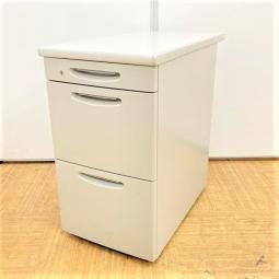 【関西倉庫在庫】　※日焼けあり　定番サイドデスク！　オカムラ製　脇机　SD-V　3段　ニューグレー　高さ700㎜　【弊社使用欄：A00982008 / A00982009】