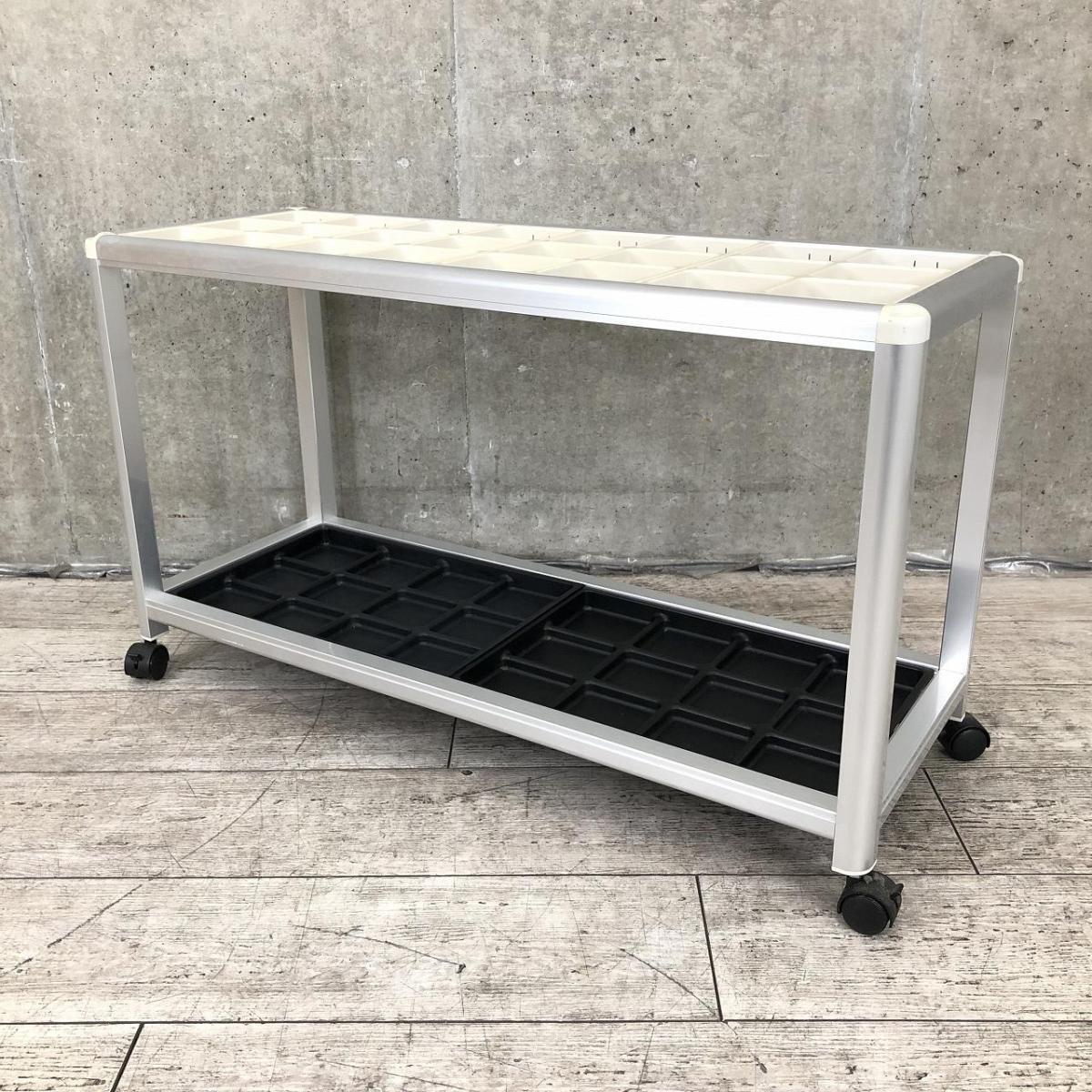 【オフィス・商業施設・病院など、様々な場所で活躍します！】■イトーキ（ITOKI）製　傘立て　アンブレラスタンド　フレームタイプ　24本用（3列×8マス）　■色：シルバー　■キャスター付き〈岐阜・愛知・三重・静岡・福井〉
                        その他シリーズ
                                    中古
            