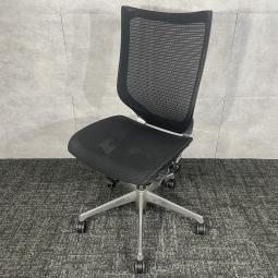 【座面メッシュの人気シリーズが入荷！】◆オカムラ/バロン　メッシュ　リクライニング　在宅　福岡　博多　天神　九州最大級《オフィスバスターズ福岡博多店は、福岡を拠点として、日本全国へ中古オフィス用品・オフィス家具を提供しております》