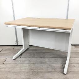 【関西倉庫在庫品】【このサイズでは珍しいナチュラル天板のデスク！広々としたワークスペースで使いやすい！】■オカムラ（okamura）製　アドバンスシリーズ　平デスク　引出し付　■W1000×D700×H720mm　■天板：ナチュラル木目柄/本体：ホワイト