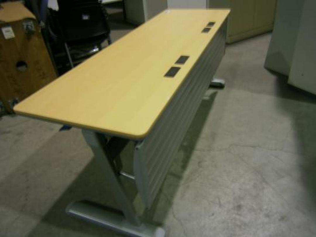 スタックテーブル
                                    中古
            