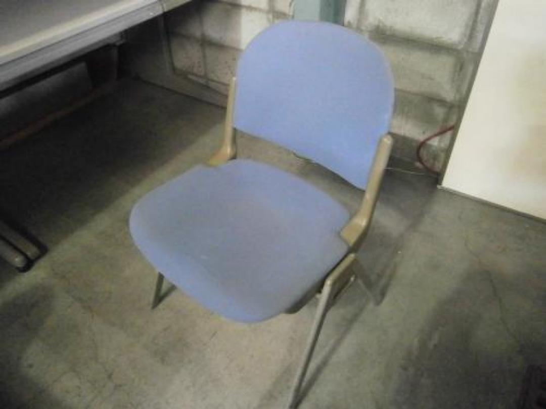 スタッキングチェア【会議チェア】
                                    中古
            