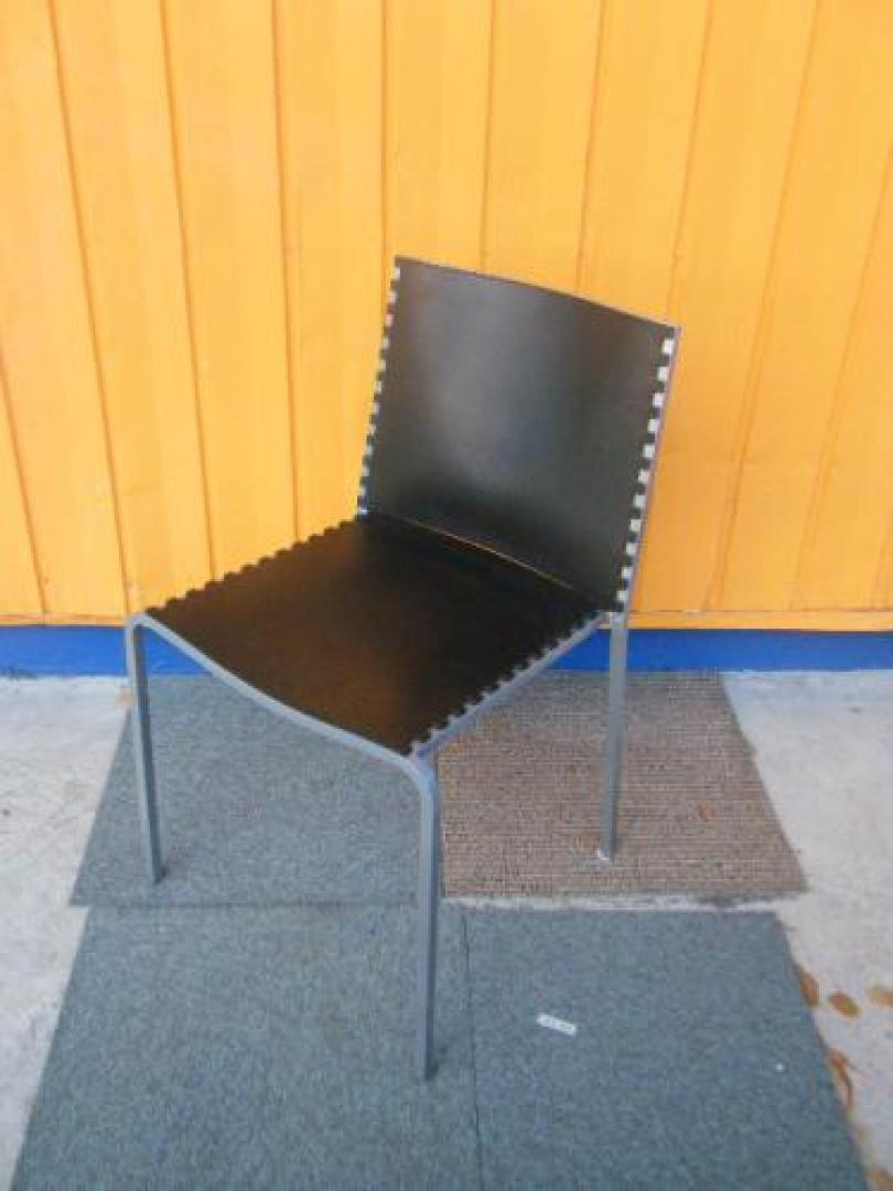 【ウィンターセール】　スタッキングチェア4脚セット　早い者勝ち!!【会議チェア】
                                    中古
            
