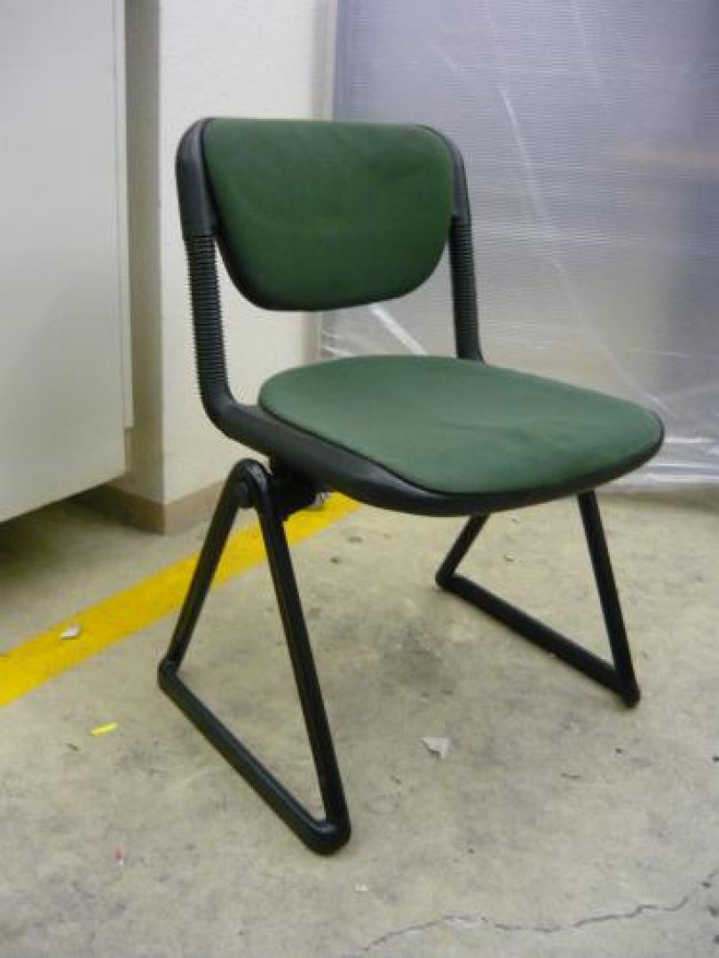 定番　スタッキングチェアー　バーテブラチェアー　グリーン色<a href=http://www.officebusters.com/shop_showsai/fukushima.php>◆大阪福島店単独キャンペーン実施中◆</a>【会議チェア】
                                    中古
            