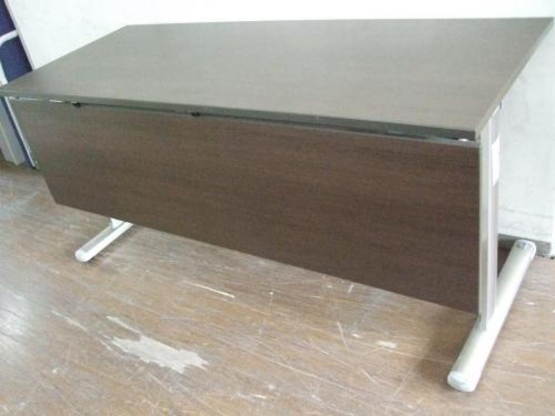 ☆★　コクヨ　サイドスタックテーブル　幕板付　Ｗ1500　ブラウン　☆★
                                    中古
            