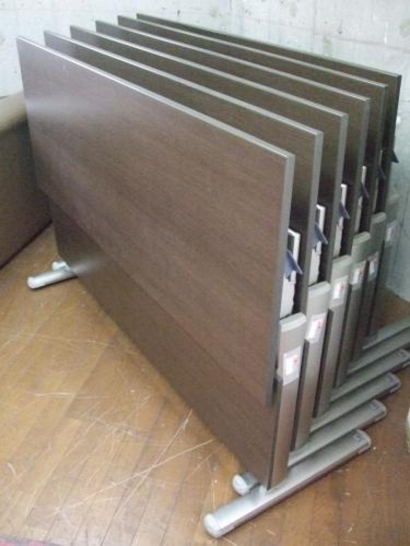 ☆★　コクヨ　サイドスタックテーブル　5台セット　幕板付　Ｗ1500　ブラウン　【セット商品】　☆★
                                    中古
            