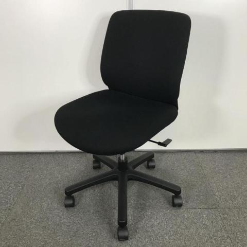 【中古】トルテチェア KZ-146GB-T1T1 イトーキ（ITOKI） 肘無ローバックチェア