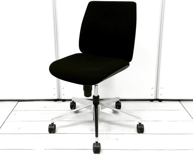 【中古】U chair  プラス（PLUS） 肘無ミドルバックチェア