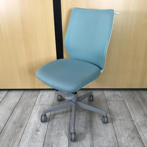 【中古】CG-M メッシュ CG11WR FZK6 オカムラ（okamura） 肘無ローバックチェア