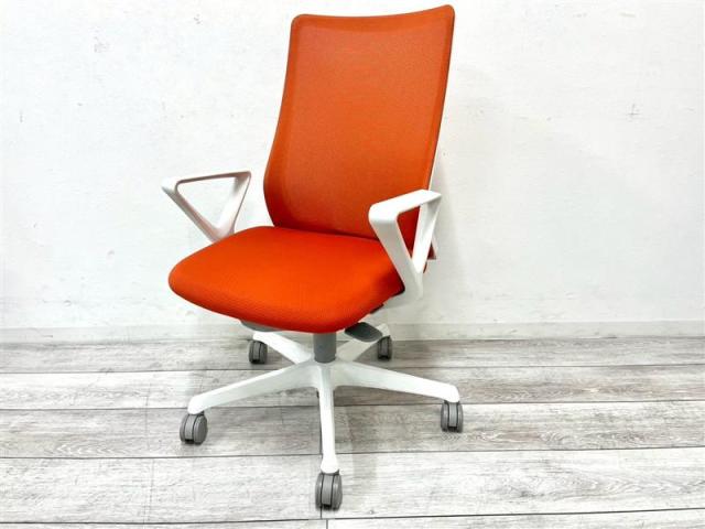 【中古】フルーエントチェア  オカムラ（okamura） 肘付ローバックチェア