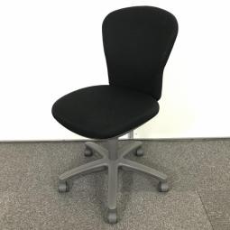 【クッション厚め・シンプルデザインで使いやすい!オフィスの定番シリーズ】■コクヨ(KOKUYO)製 レグノ2チェア(LEGNO2) 肘無し ローバック ■ブラック×グレーシェル【弊社使用欄:A01038447】