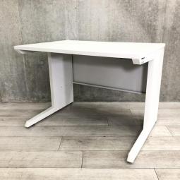 【省スペースに設置できるW1000mmの人気サイズ!】■イトーキ製 CZR 平デスク 平机 ホワイト PCデスク PC台 机 中古家具 中古オフィス 九州最大級《オフィスバスターズ福岡博多店は、福岡を拠点として、日本全国へ中古オフィス用品・オフィス家具を提供しております》