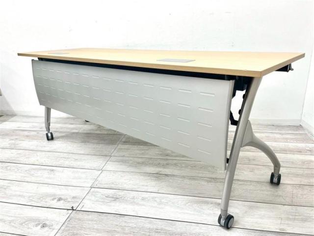 【中古】リリッシュ2  イトーキ（ITOKI） スタックテーブル(長机/折りたたみ/会議用)