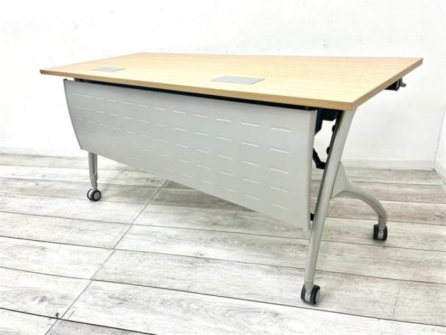 【中古】リリッシュ2  イトーキ（ITOKI） スタックテーブル(長机/折りたたみ/会議用)