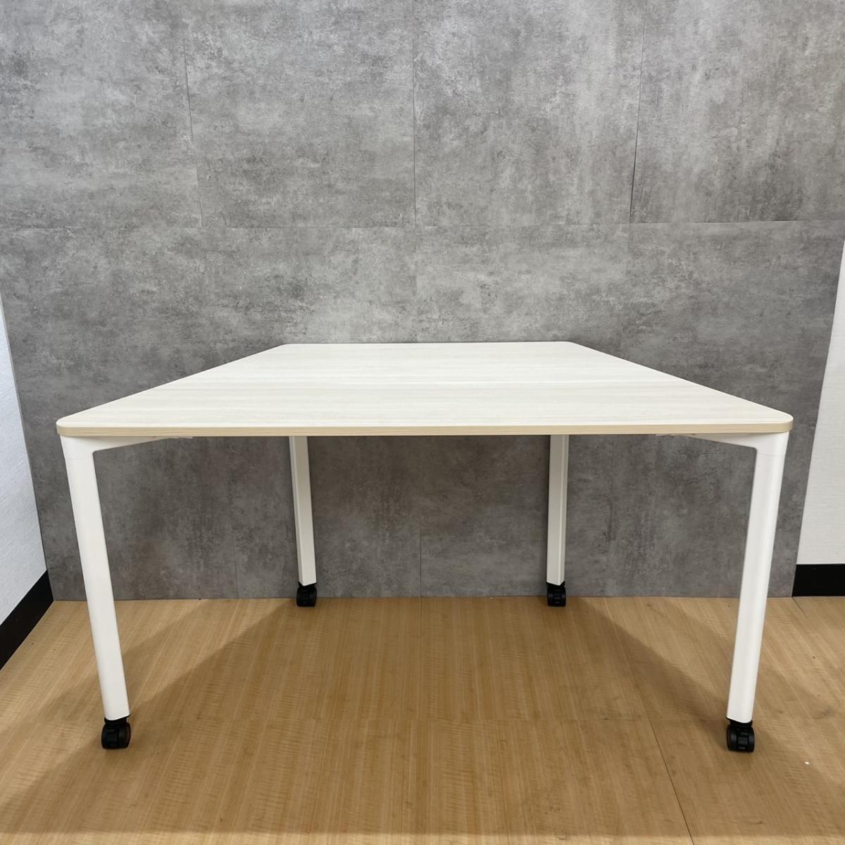 【組み合わせ無限大！】ウチダ　UCHIDA　プレナ　2025年製　PLENA　デスク　机　作業スペース　台形　木目　レア　ABW　レイアウト　会議　大学　講義　中古　＊良品を格安で！「オフィスバスターズ福岡南店」は、福岡を拠点として、全国へ中古オフィス用品・オフィス家具を提供しております。
                        プレナ
                                    新古品
            