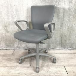 【関東倉庫在庫品】【スタンダードなオフィスチェア！ソフトなクッション性とホールド感を両立！】■オカムラ製　カロッツァ　肘無しローバックチェア　■グレー ■オススメ/人気/定番商品【弊社使用欄：A01008060】【ECBMC】