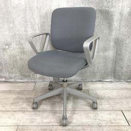 【関東倉庫在庫品】【低価格帯で機能がそろったオススメチェア！】■オカムラ製　CG-R　肘付ローバックチェア　■グレー 　■オススメ/人気/定番商品【弊社使用欄：A00998025】【ECBMC】