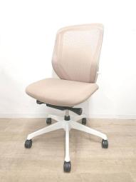【三次元曲面が身体にフィット！前傾チルト機能付き大人気メッシュチェア！】　　■オカムラ（okamura）製　シルフィーチェア（Sylphy）■ベージュ×ホワイトシェル　■肘無ローバック　■背面メッシュ　■オフィスバスターズ東大阪店