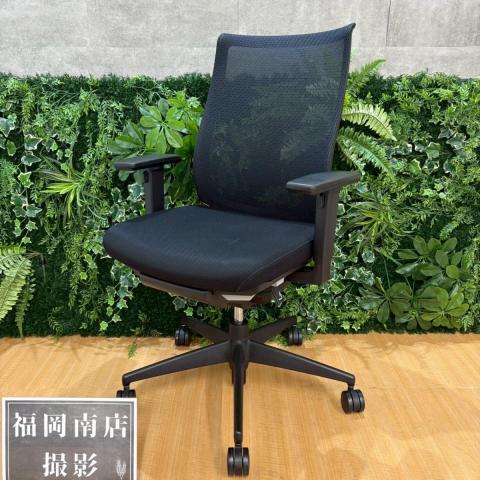 【中古】ベゼル 樹脂脚  コクヨ（KOKUYO） 肘付ハイバックチェア