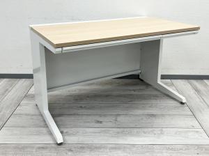 【ゆとりのあるワークスペースで作業効率アップ!】■オカムラ(okamura) アドバンス(ADVANCE)シリーズ 平机 引き出し付き W1400×D700×H720mm ■ホワイト〈岐阜・愛知・三重・静岡・福井〉