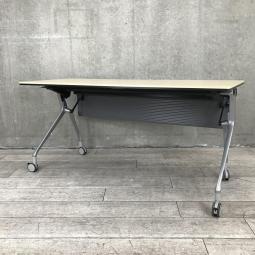 【折りたたみ収納が秀逸！スタイリッシュなデザインで高品質！】■オカムラ（okamura）製　インターアクトNT（INTER ACTNT）　サイドスタックテーブル　W1500×D600×H720mm　■キャスター付　■木目調ナチュラル天板【弊社使用欄：A01033183】