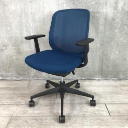 【関東倉庫在庫品】【長時間の着座に対応するクッション性！】■コクヨ製　シロッコ　肘付ローバックチェア　■ブルー 　■オススメ/人気/定番商品【弊社使用欄：A00995816】【ECBMC】