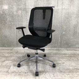※近日入荷※【中古オフィスチェアで1番人気のシルフィー！】オカムラ　シルフィー　ブラック　肘付　ハイバック　在宅　リモート　長時間　腰痛　高級チェア　メッシュ　中古家具　九州最大級《オフィスバスターズ福岡博多店は、福岡を拠点として、日本全国へ中古オフィス用品・オフィス家具を提供しております》