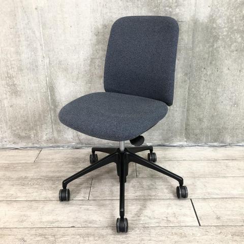 【中古】ライブス CD13MR FXW4 オカムラ（okamura） 肘無ローバックチェア