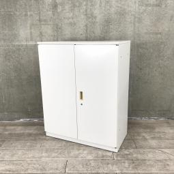 【オフィスの定番!大きく開いて見やすい両開き書庫!】■イトーキ(ITOKI)製 シンラインシリーズ(THIN LINE) 両開き書庫 ローキャビネット ■ホワイト ■シリンダー錠 ■天板/ベース付き【2505】弊社使用欄【A01013831】