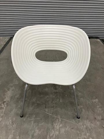 Vitra ミーティングチェア Tom Vac スタッキング ホワイト 中古】トムバックチェア トムバック vitra/ヴィトラ