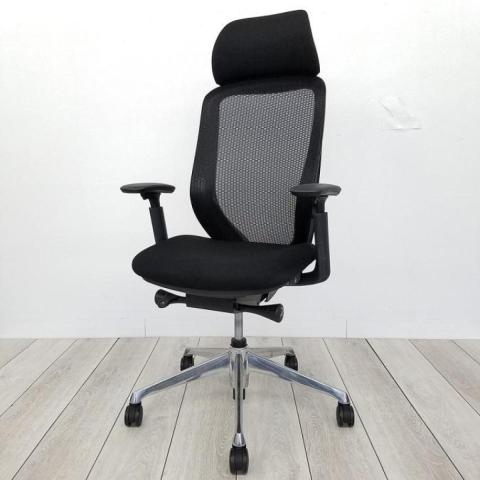 オカムラ製の大人気オフィスチェア【シルフィー/ブラック/ヘッドレスト付き/稼働肘仕様】がご提案可能！　＊良品を格安で！「オフィスバスターズ福岡南店」は、福岡を拠点として、全国へ中古オフィス用品・オフィス家具を提供しております。