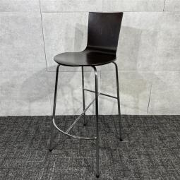 ※一部傷あり※【カウンターや休憩室にピッタリ！】コクヨ　イートインシリーズ　ミーティングチェア　ハイチェア　ハイタイプ　ミーティング　カウンター　会議　来客　ブラウン　在宅　リモート　長時間　中古家具　九州最大級《オフィスバスターズ福岡博多店は、福岡を拠点として、日本全国へ中古オフィス用品・オフィス家具を提供しております》