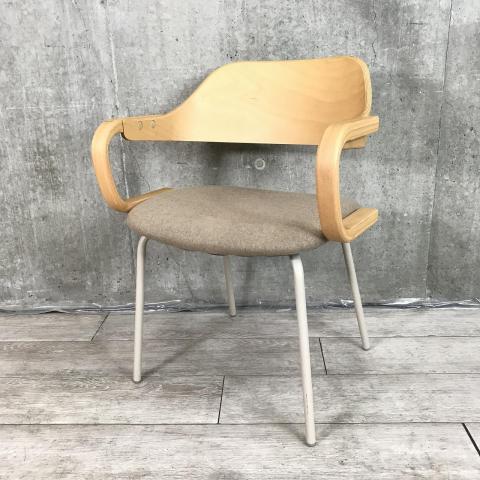 天然木のポテンシャルを引き出したオーガニックなワークチェア!おしゃれな空間作りに最適!
■イトーキ/ユルクチェア(Jurk)/背カラー:ナチュラルウッド 座カラー:シュガーブラウン【ABW商材】