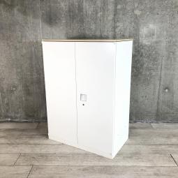 【幅800㎜でコンパクト！】【オフィスの書類をスッキリ整理！取っ手がどの方向からでも開くマルチハンドルが人気！】■オカムラ（okamura）製　レクトラインシリーズ（Rectline）　両開き書庫　ローキャビネット　■色：ホワイト　天板：木目調ナチュラル　■シリンダー錠