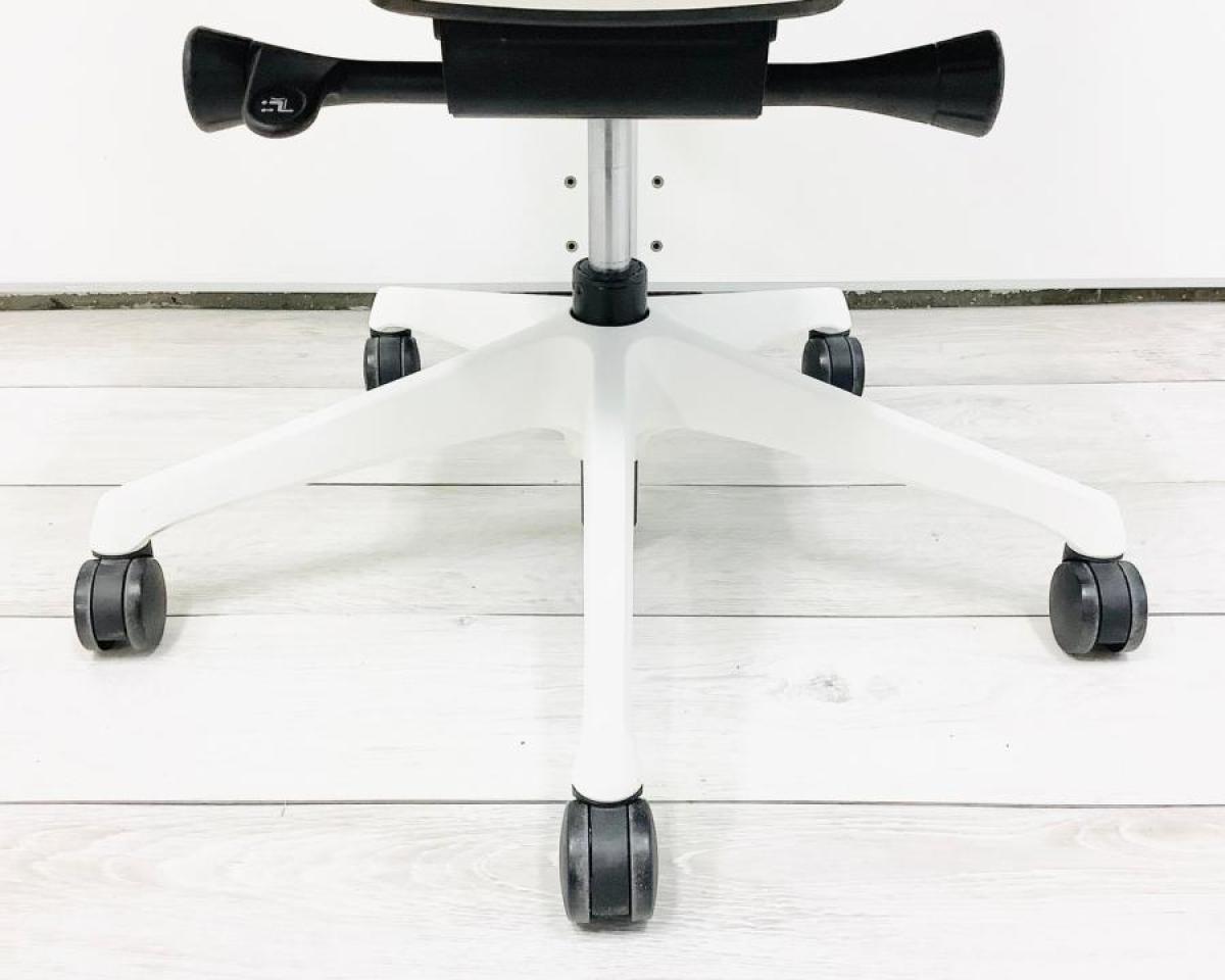 中古】シルフィーメッシュ オカムラ/okamura 肘無ハイバックチェア