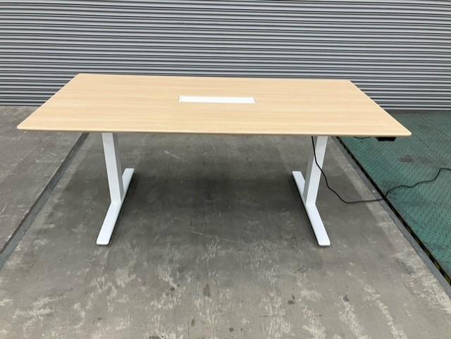 【中古】Swift 3S153P MK37 オカムラ（okamura） 昇降デスク