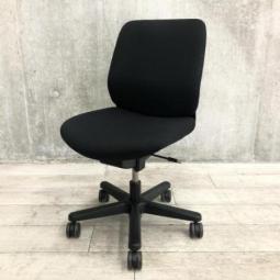 【3脚限定】【全ての機能をコンパクトに！クッション性が高く座り心地が良い！】■イトーキ（ITOKI）製　トルテチェア（torte）　肘無し　ローバック　■ブラック【AD】