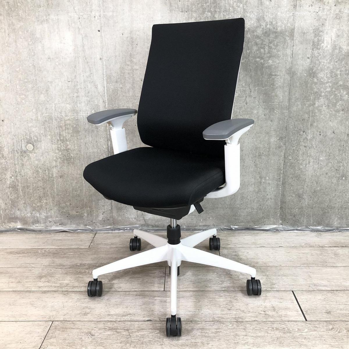 【納得の座り心地！魔法のように売れ続けている定番のオフィスチェア！】■コクヨ（KOKUYO）　ウィザード3（wizard3）　肘付き　ハイバック　■可動肘　■ランバーサポート付き　■ブラック×ホワイトシェル 【弊社使用欄：A01037873】
                        ウィザード3 樹脂
                                    中古
            