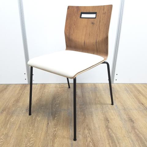 【中古】スイープ  オカムラ（okamura） スタッキングチェア