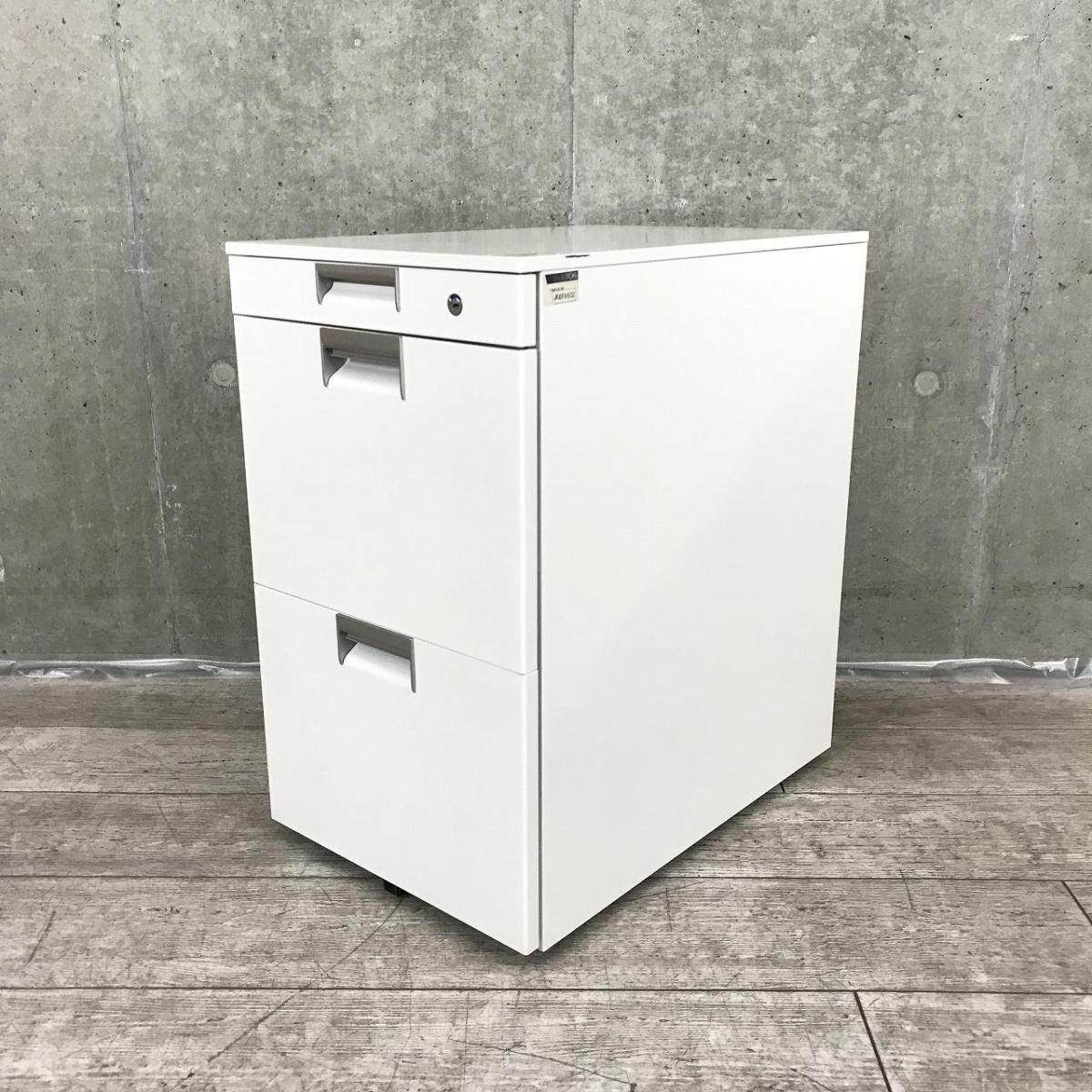 【在庫入替セール】【スタイリッシュデザインのフリアドワゴン！フリアドデスクや平机の収納力アップに！】■イトーキ（ITOKI）製　CXシリーズ　フリアド用ワゴン　3段ワゴン　W395×D595×665㎜　■ホワイト　■シリンダー錠
                        CX
                                    中古
            