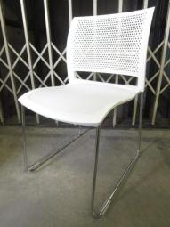 中古・vitra.・ヴィトラ・スタッキングチェア・ホワイト ヴィトラ ハルチューブ スタッキングチェア ホワイト vitra