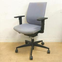 【在庫入替品】【4脚入荷！】■コクヨ/ウィザード2　肘付ローバック　■ソフトグレー　■ブラックフレーム　■可動肘■弊社使用欄【A01004479】【T12】