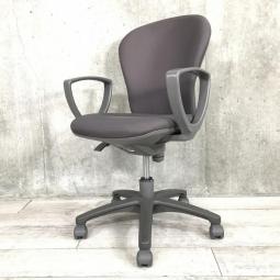 【クッション厚め・シンプルデザインで使いやすい！オフィスの定番シリーズ】■コクヨ（KOKUYO）製　レグノ2チェア（LEGNO2）　 肘付　ローバック　スタンダードタイプ　■サークル肘　■スレートグレー×グレーシェル