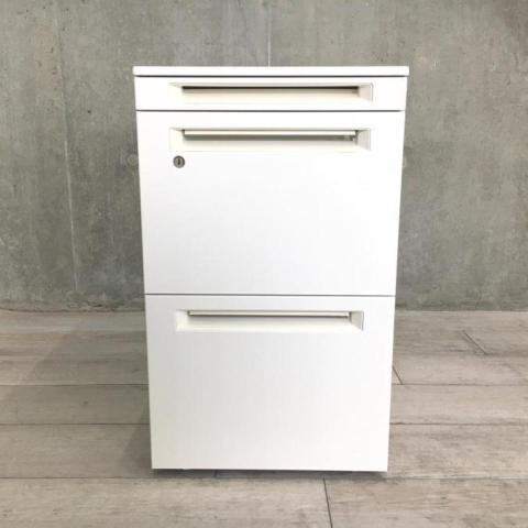 オカムラ 袖机・ワゴン プロユニットシリーズ インワゴンキャスター付き鍵付き　③ 法人限定送料無料】 オカムラ レベルアップワゴン プロユニット