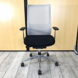 【スタンダードなデザインで座りやすい！高機能チェアー！】■コクヨ　ベゼルチェア　肘付　ソフトグレー　アルミポリッシュ　ファンクショナルタイプ　ランバーサポート付【KOKUYO　Bezel】★