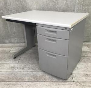 【オフィス空間をを有効活用したいならコレ!】■イトーキ シーゼットシリーズ 片袖デスク W1000×D700×D700mm ■省スペースなW1000mmタイプ!【CZN-107CAB-WE】