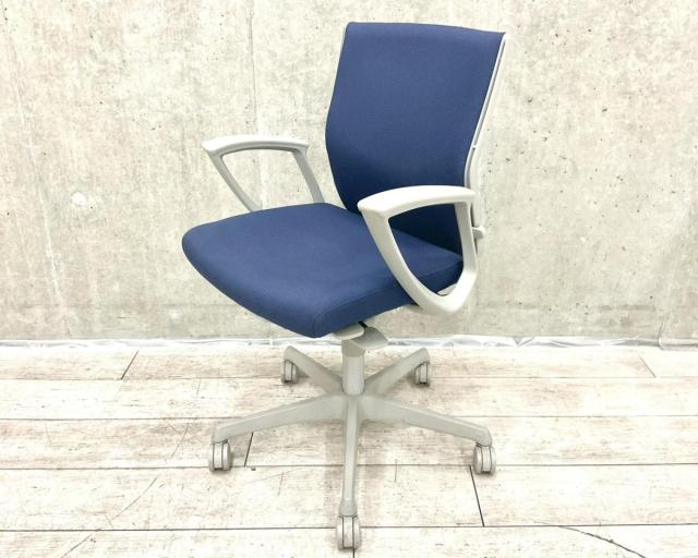 【中古】エスクード C443GR FFW4 オカムラ（okamura） 肘付ローバックチェア