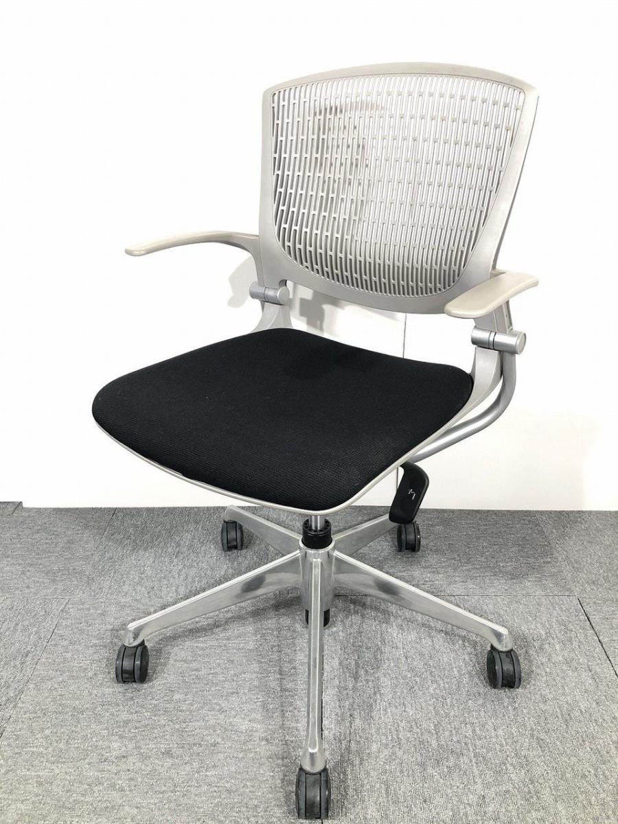 【在庫入替セール品！】人気ミーティングチェアが入荷！安定の座り心地！
■オカムラ/グラータ/座面ブラック×フレームグレー　5本脚タイプ
                        グラータチェア
                                    中古
            