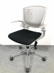 【在庫入替セール品！】人気ミーティングチェアが入荷！安定の座り心地！
■オカムラ/グラータ/座面ブラック×フレームグレー　5本脚タイプ